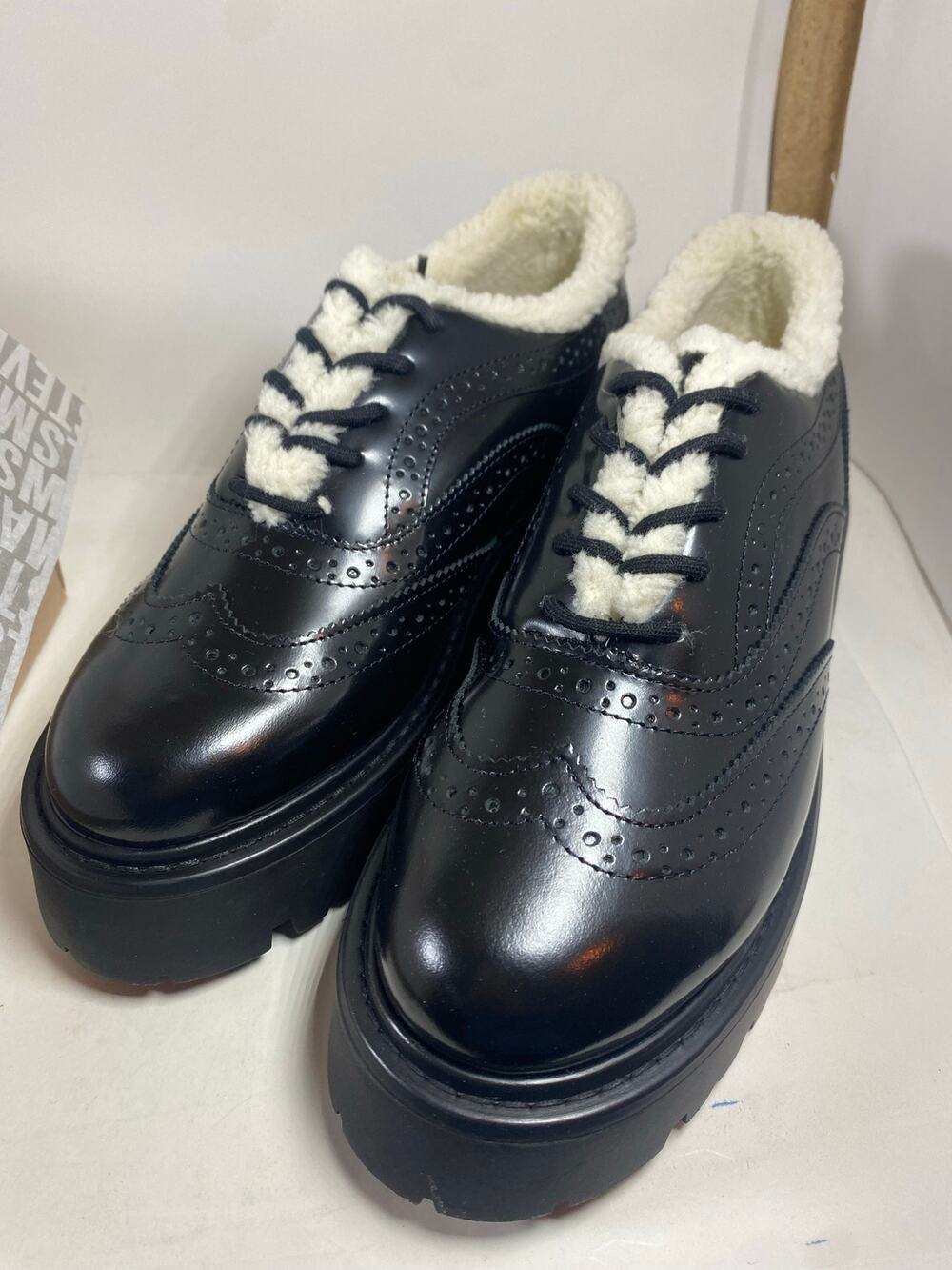 Steve Madden Rudi Black Leather Faux Fur Lace Oxfords BRAND NEW Women's 9.5M